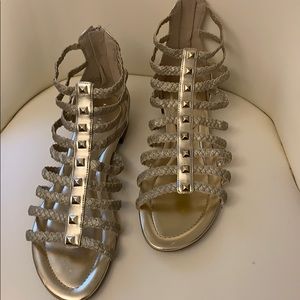 EUC Marc Fisher Gold Gladiator Sandal Strappy Metallic Embellished 10 like new